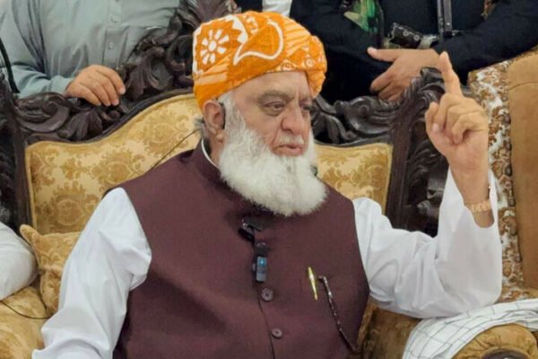 Govt to deploy FC troops at Fazl’s residence in DI Khan – Pakistan