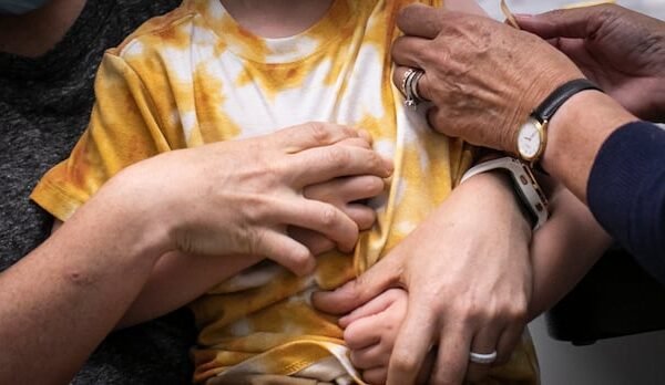 Vaccine records aren’t up-to-date for more than half of Ottawa, Toronto students assessed: public health